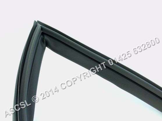 740mm x 570mm - Beer Fridge Door Gasket - Polar CB292 CE205